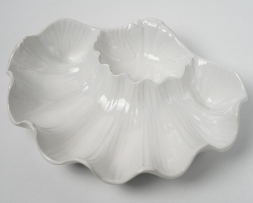Vintage white ceramic clam - ceramic,